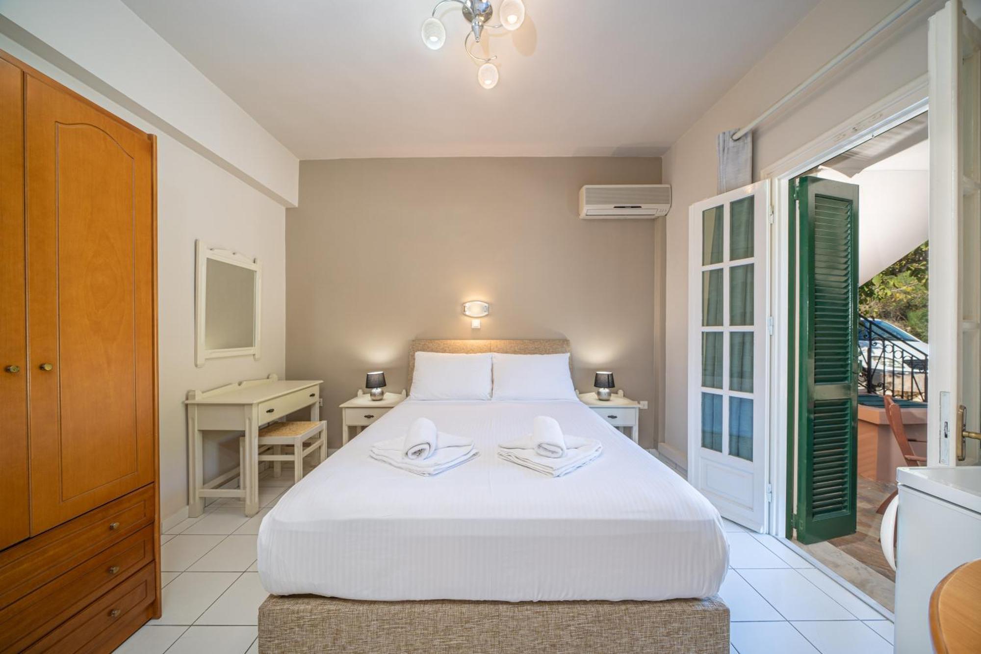 Panoramic Sunset Apartment Kothreas Exterior photo